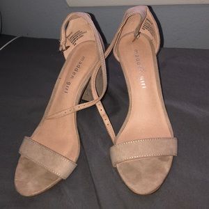 Light tan heels